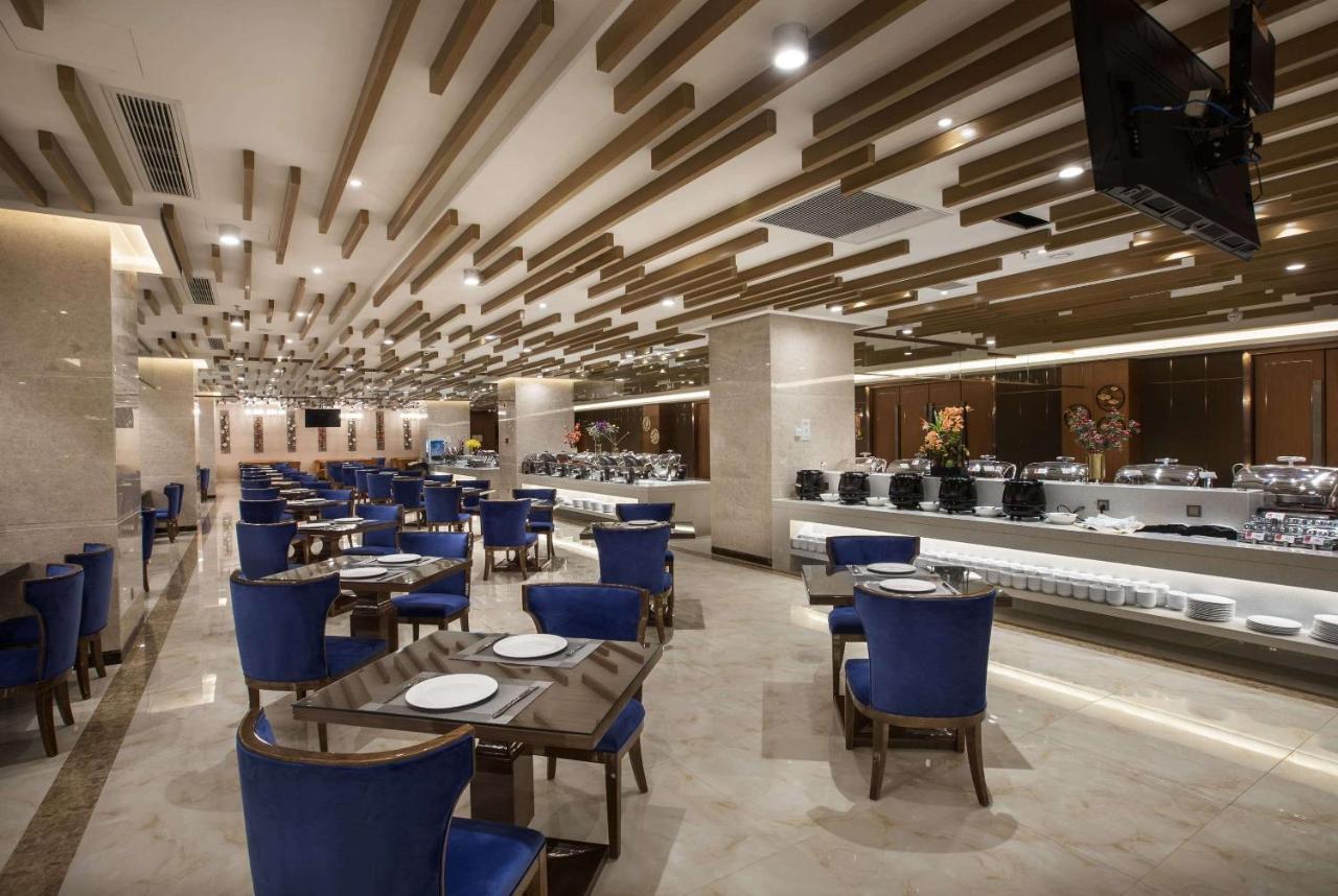 Hotel Ramada Plaza By Wyndham Enshi Exterior foto